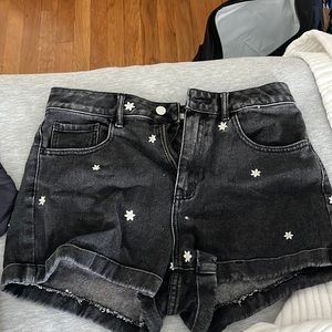 Pacsun black pattern jean short